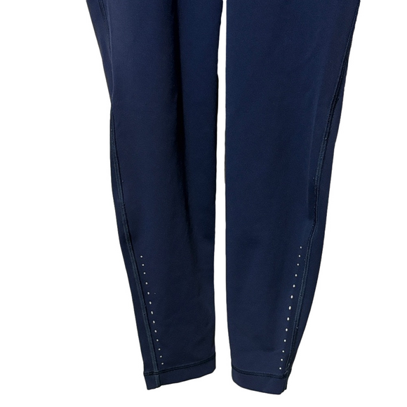 Lululemon Swift Speed High-Rise Tight 28" in
Mineral Blue - Picture 4 of 9